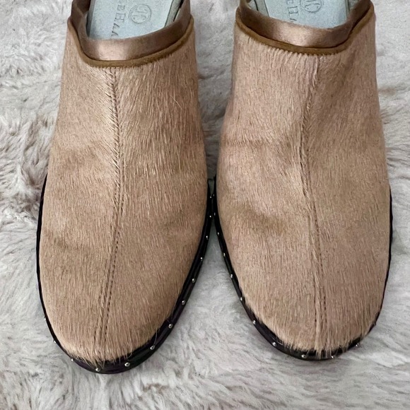 Cole Haan Tan Fur Studded closed Toe Block Heel Mule Sandals Women's Size 7.5AA - Picture 3 of 13